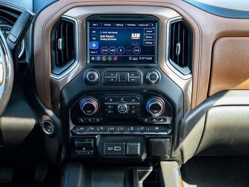 Used 2020 Chevrolet Silverado 1500 High Country w/ Technology Package image 20