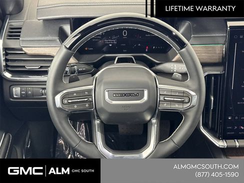 New 2026 GMC Acadia Denali w/ Super Cruise Package FWD image 28