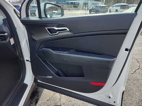 New 2026 Kia Sportage S image 13