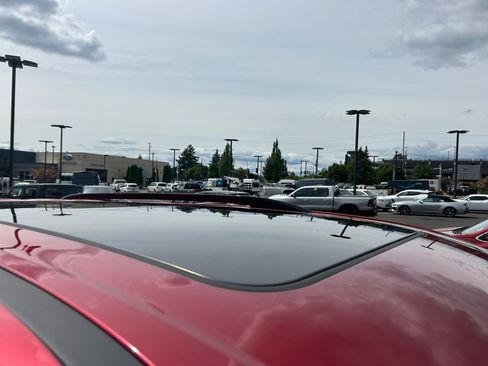 Used 2024 Chevrolet Traverse RS w/ LPO, Floor Liner Package image 28