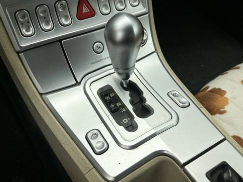 Used 2005 Chrysler Crossfire Limited image 13