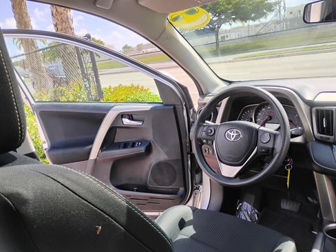 Used 2014 Toyota RAV4 XLE AWD/4WD image 33