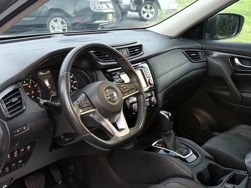 Used 2017 Nissan Rogue SL w/ SL Premium Package AWD/4WD image 11