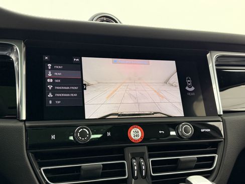 Certified 2026 Porsche Macan AWD/4WD image 45