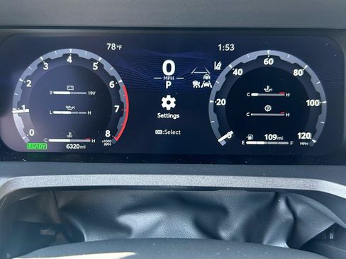 Used 2025 Toyota 4Runner Trailhunter AWD/4WD image 26