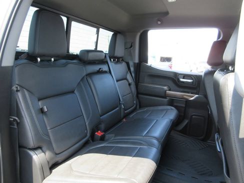 Used 2021 Chevrolet Silverado 1500 LT Trail Boss w/ LT Trail Boss Premium Package AWD/4WD image 25