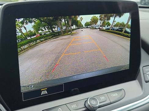 Used 2025 Chevrolet Blazer LT FWD image 23