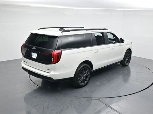 New 2025 Ford Expedition Max Platinum w/ Stealth Performance Package image 39