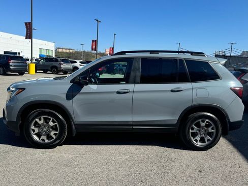 Used 2023 Honda Passport TrailSport image 4