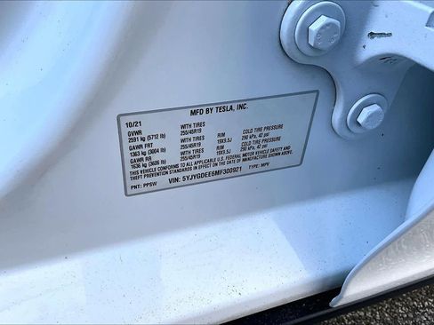 Used 2021 Tesla Model Y Long Range image 29