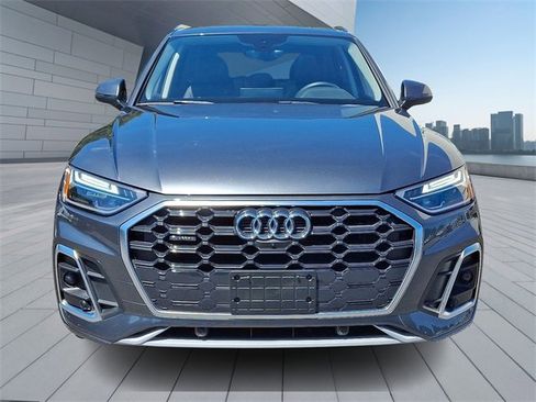 Certified 2023 Audi Q5 2.0T Premium Plus w/ Premium Plus Package image 2