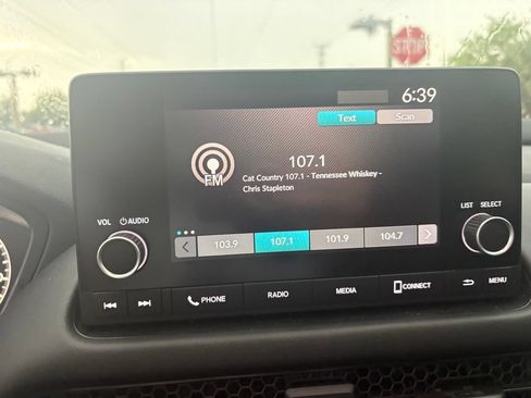 Used 2024 Honda HR-V LX image 5