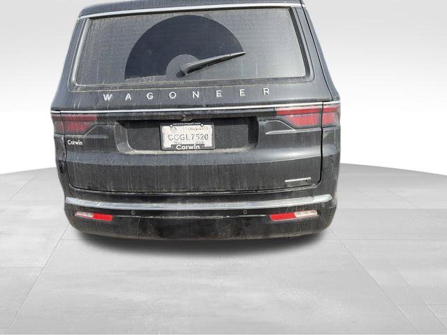 Used 2024 Jeep Wagoneer Series II w/ Flexible Seating Group AWD/4WD image 9