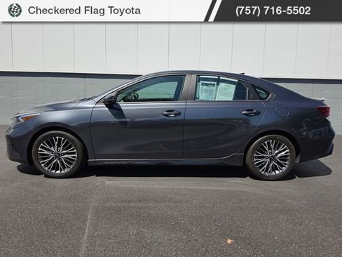 Used 2023 Kia Forte GT-Line w/ GT-Line Technology Package FWD image 3