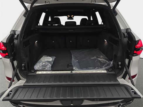 New 2026 BMW X5 xDrive50e w/ M Sport Package image 12