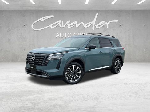 New 2026 Nissan Pathfinder Platinum FWD image 1