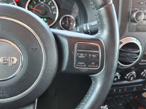 Used 2016 Jeep Wrangler Unlimited Sahara w/ Max Tow Package AWD/4WD image 31