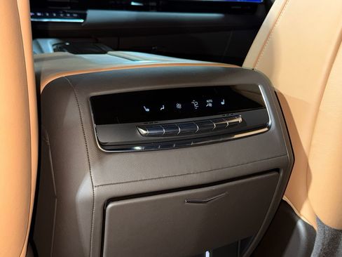 Certified 2022 Cadillac Escalade Premium Luxury w/ Performance Package image 42