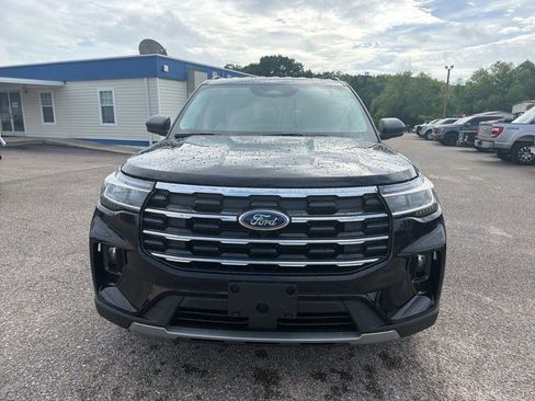 New 2026 Ford Explorer Active w/ Active Comfort Package RWD image 3