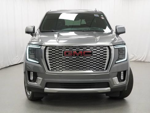 Used 2021 GMC Yukon XL Denali w/ Denali Premium Package AWD/4WD image 38