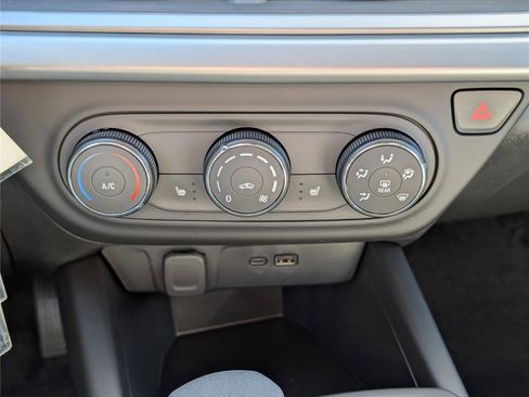 New 2026 Chevrolet Trax RS image 18