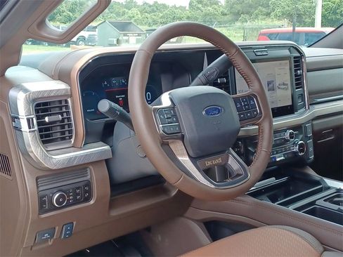 New 2025 Ford F250 King Ranch w/ Chrome Package image 10