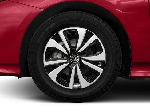 Used 2018 Toyota Prius Prime Premium FWD image 5