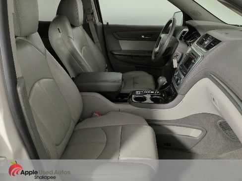 Used 2014 GMC Acadia SLT image 49