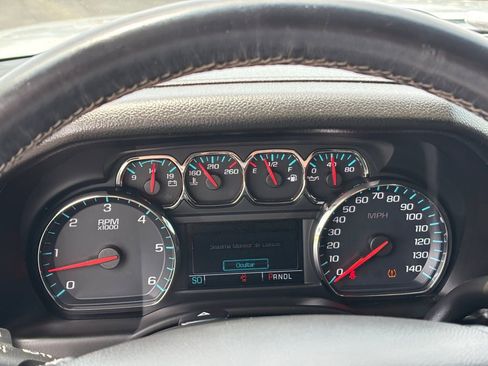 Used 2019 Chevrolet Tahoe LT w/ Luxury Package RWD image 16