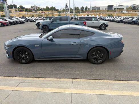 Used 2025 Ford Mustang GT RWD image 4