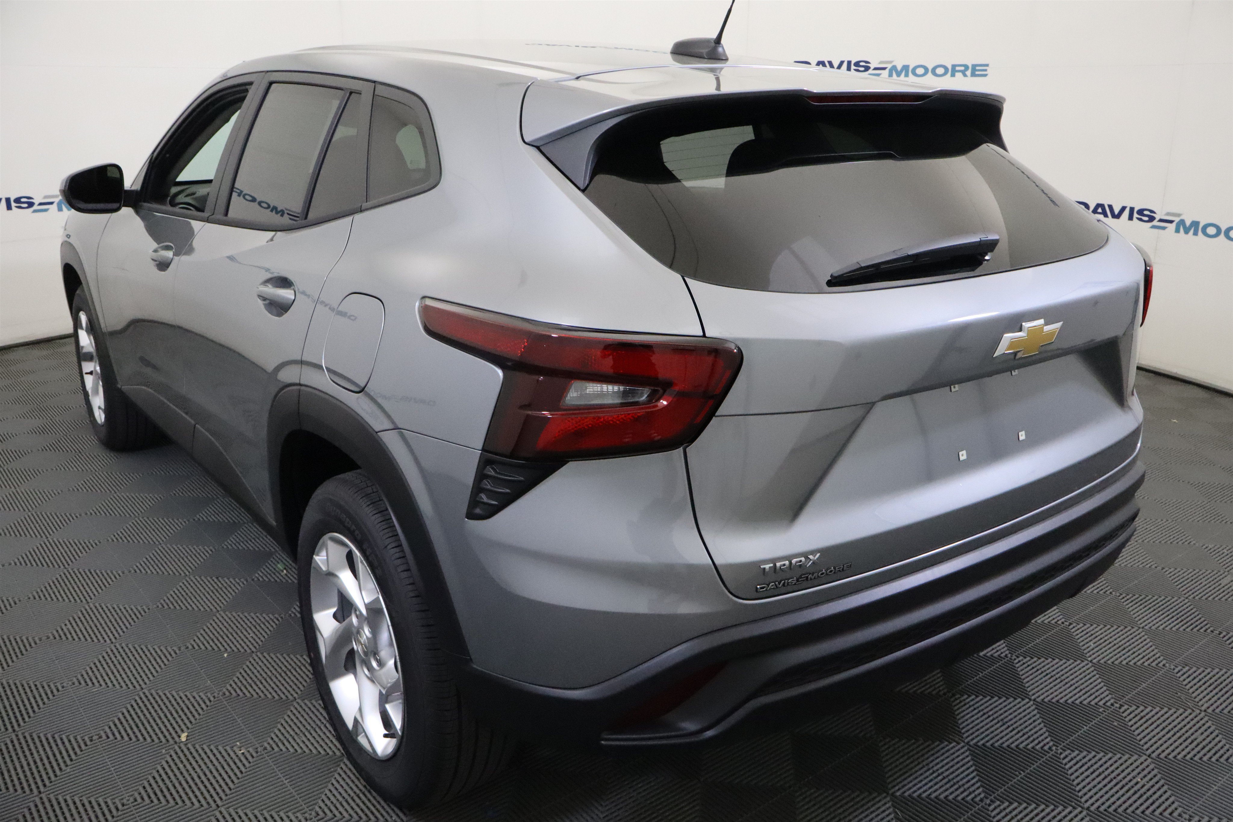 New 2026 Chevrolet Trax LS w/ LS Convenience Package FWD image 10