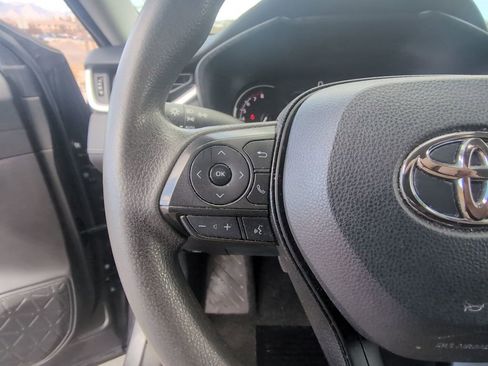 Used 2025 Toyota RAV4 XLE image 13