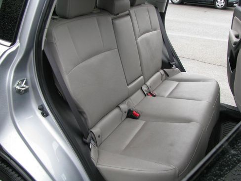 Used 2016 Subaru Forester 2.5i Touring w/ Eyesight & Navigation System AWD/4WD image 16