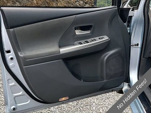 Used 2014 Toyota Prius V Two FWD image 19