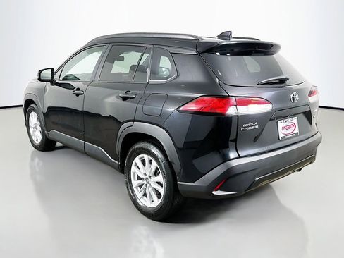 Used 2023 Toyota Corolla Cross LE w/ Moonroof Package AWD/4WD image 16