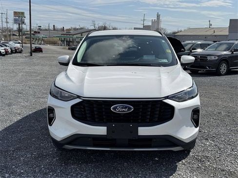 Used 2023 Ford Escape Platinum w/ Premium Technology Package image 27