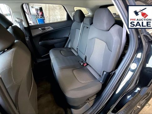 Used 2023 Kia Sportage LX AWD/4WD image 26
