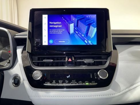 Used 2024 Toyota Corolla SE image 25