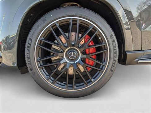 New 2025 Mercedes-Benz GLS 63 AMG 4MATIC image 9