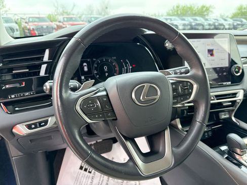 Used 2024 Lexus RX 350 FWD w/ Technology Package image 11