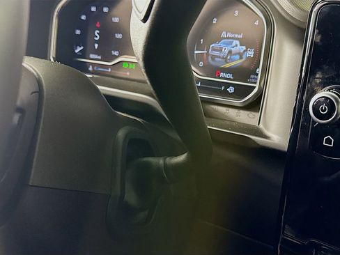 Used 2025 GMC Sierra 3500 Denali w/ Technology Package image 19