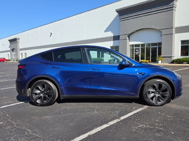 Used 2025 Tesla Model Y Long Range AWD/4WD image 6