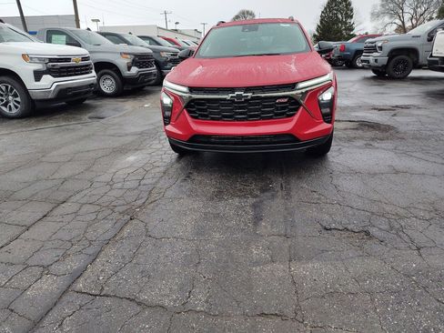 New 2026 Chevrolet Trax RS w/ Sunroof Package image 8