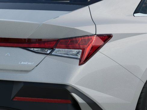 New 2026 Hyundai Elantra Limited image 11