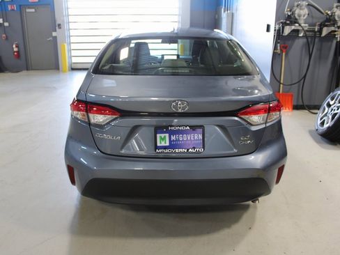 Used 2025 Toyota Corolla LE w/ LE Premium Package image 40