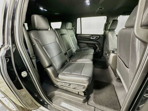 Used 2021 Chevrolet Suburban LT RWD image 33