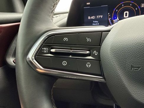 Used 2025 Chevrolet Traverse Z71 w/ Enhanced Driving Package image 25