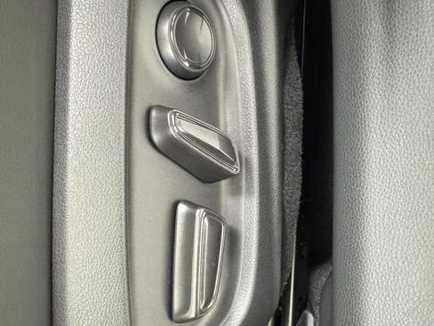 Used 2024 Toyota Prius Prime Premium image 27