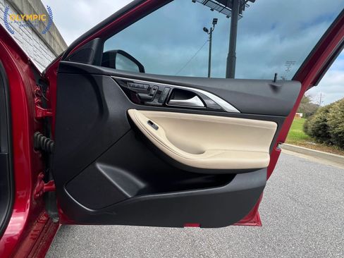 Used 2019 INFINITI QX30 FWD image 41