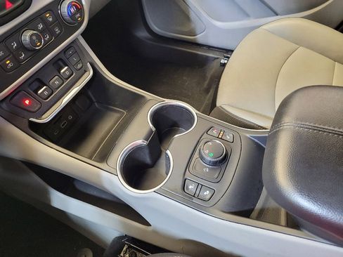 Used 2019 GMC Terrain SLT w/ Preferred Package image 26